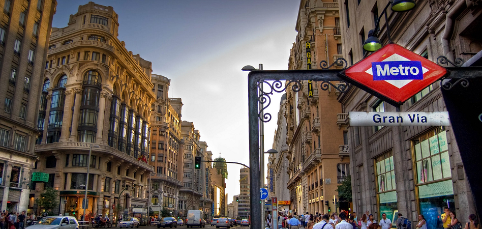Adidas madrid gran via 2025